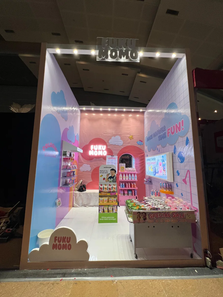 Fukumomo booth at Wikibex